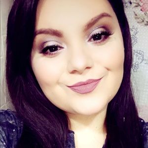 Meet your Posher, Beatriz